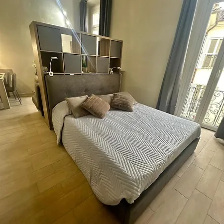 Ferienwohnung Alice In Centro Vercelli Exterior foto